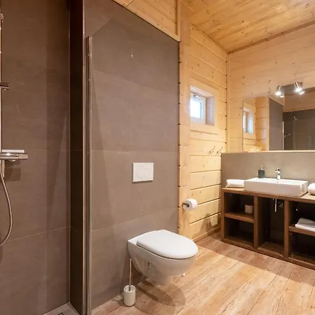 公寓 Bergwaldsuites *